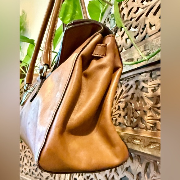 Authentic Vintage Prada Caramel Tan Soft Leather Shoulder Bag - Picture 2 of 8